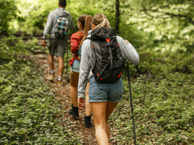 jump-travel-hiking-trip-menalon-trail-groep